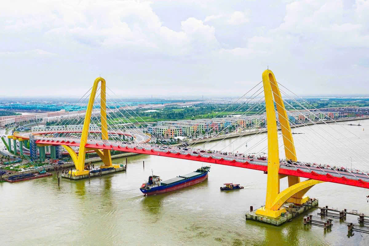 Thông cầu Hoàng Gia Vinhomes Vũ Yên
